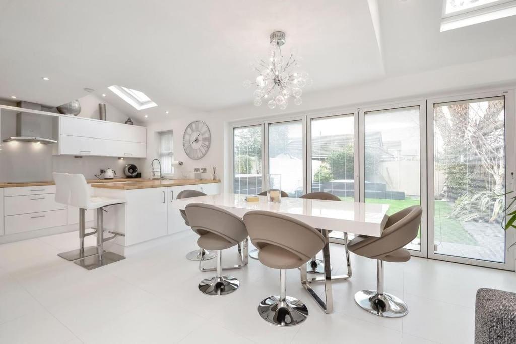In Southsea With Hot Tub, Close To The Sea Holiday home Portsmouth