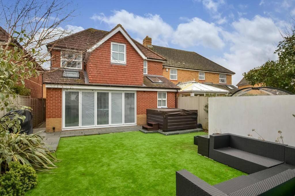 In Southsea With Hot Tub, Close To The Sea * Portsmouth